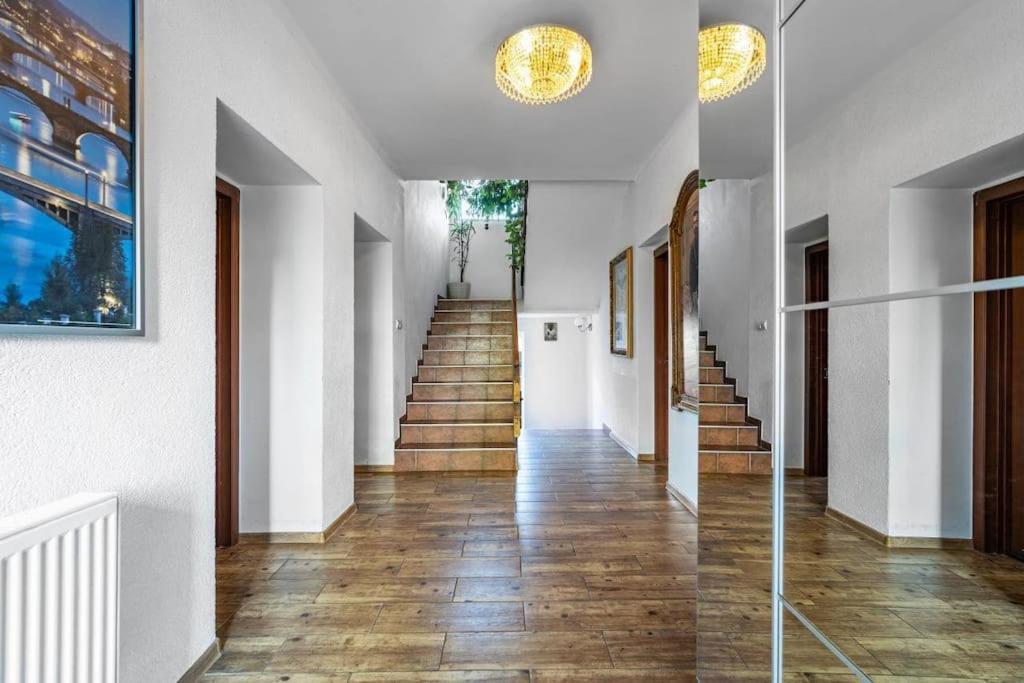 Bajecne Ve S Bazenem A Terasou. Apartment *